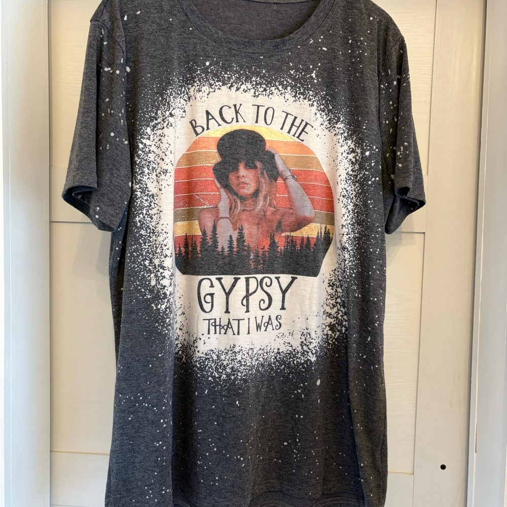 Back to the Gypsy Graphic Tee - Charcoal with Sunset Print - Picture 4 of 4